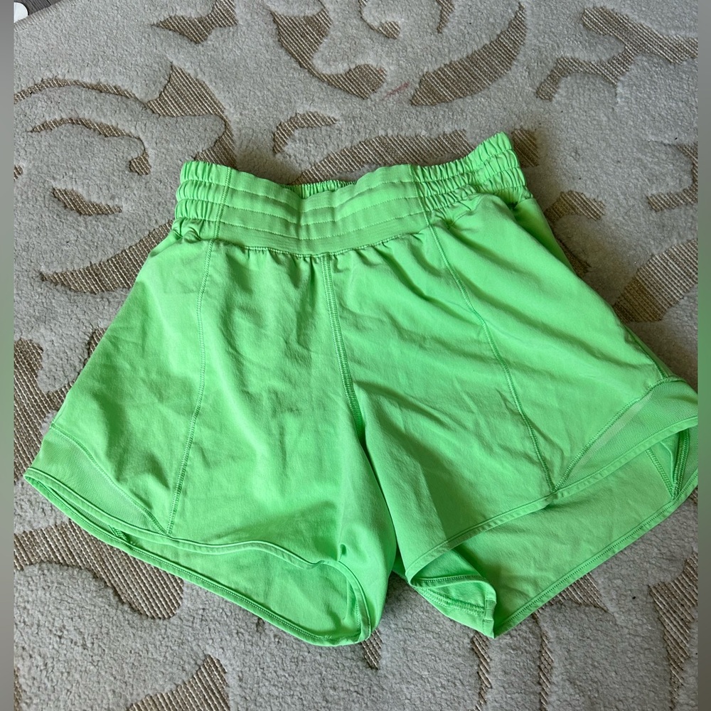 Hurry hots Lulu size 2